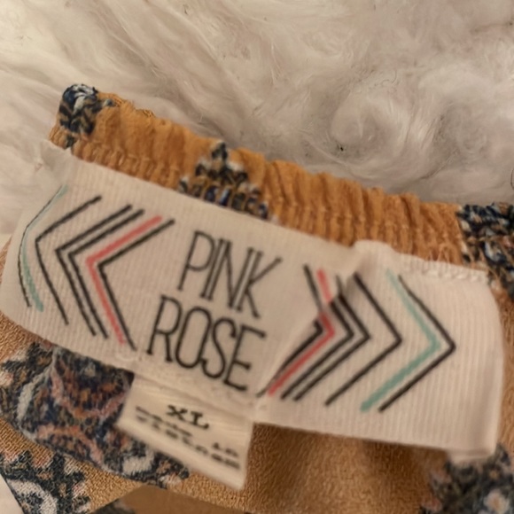 SUPER CUTE FLOWY TOP - Picture 6 of 7